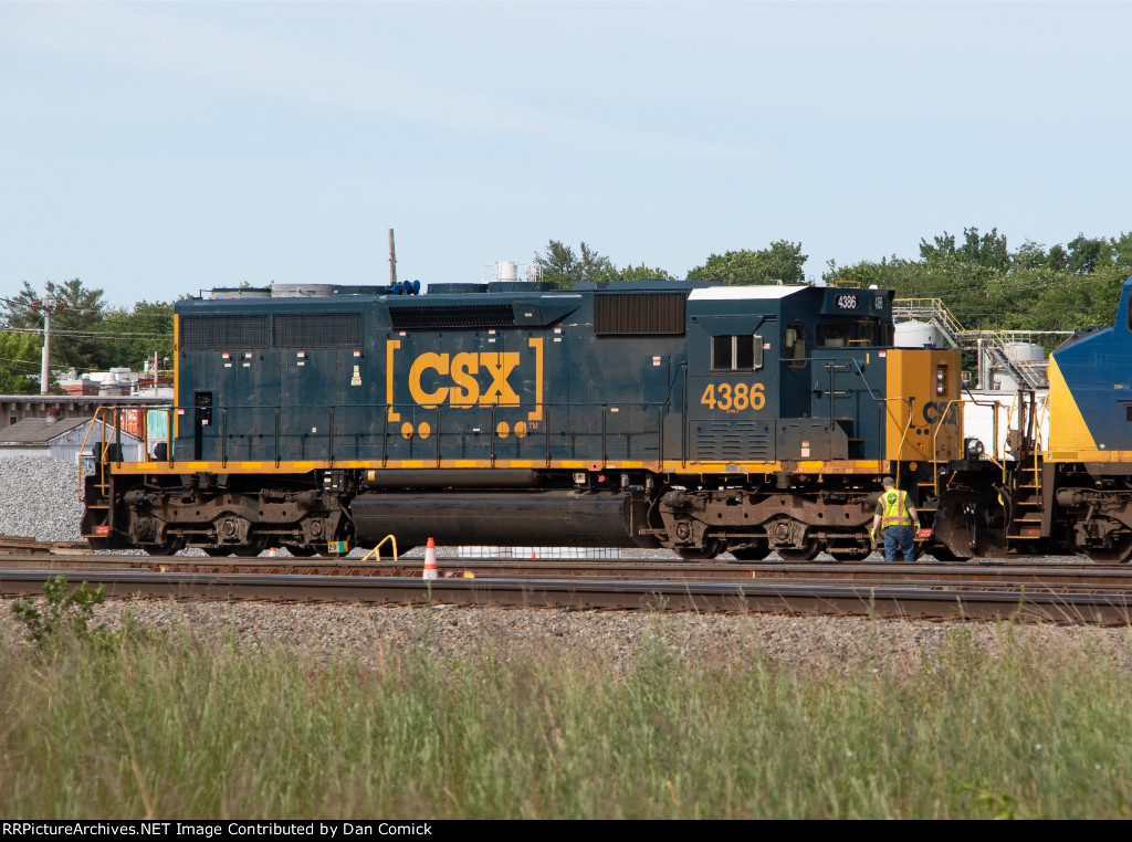 CSXT 4386